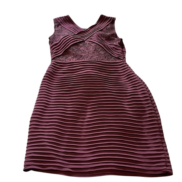 Calvin Klein Burgundy/Plum Ribbed Bodycon Mini Dress V-Neck Cocktail-Size 2 - Picture 5 of 9